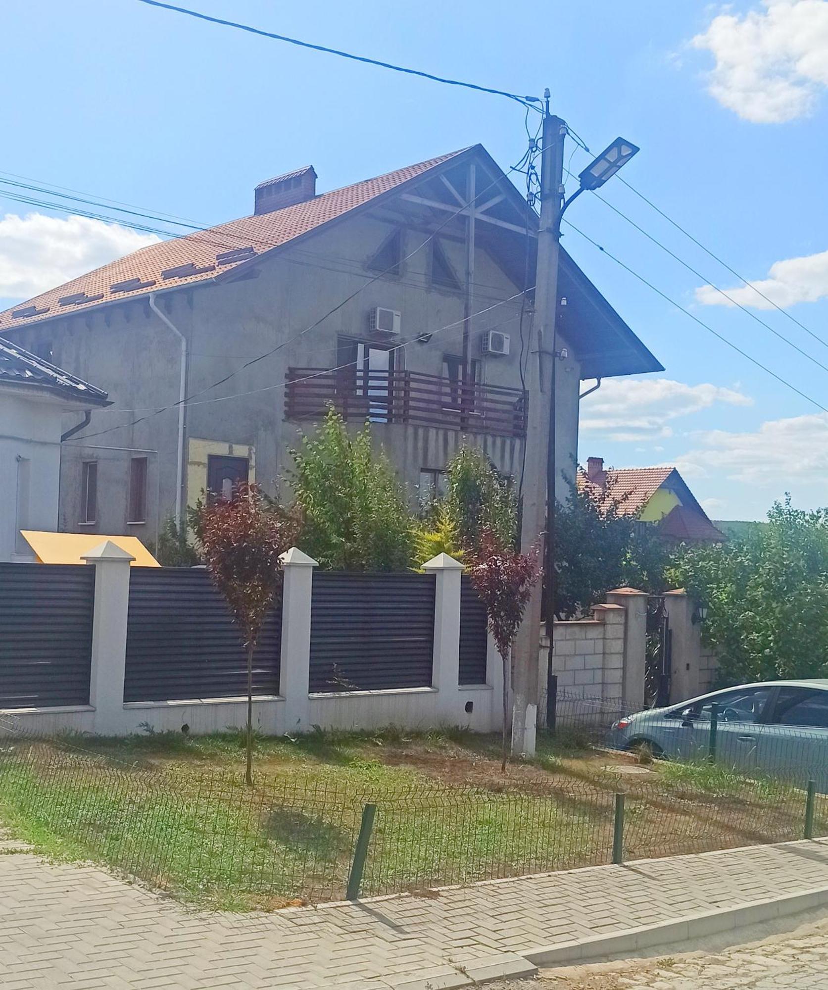 Квартира На Земле Hotel Chisinau Exterior photo